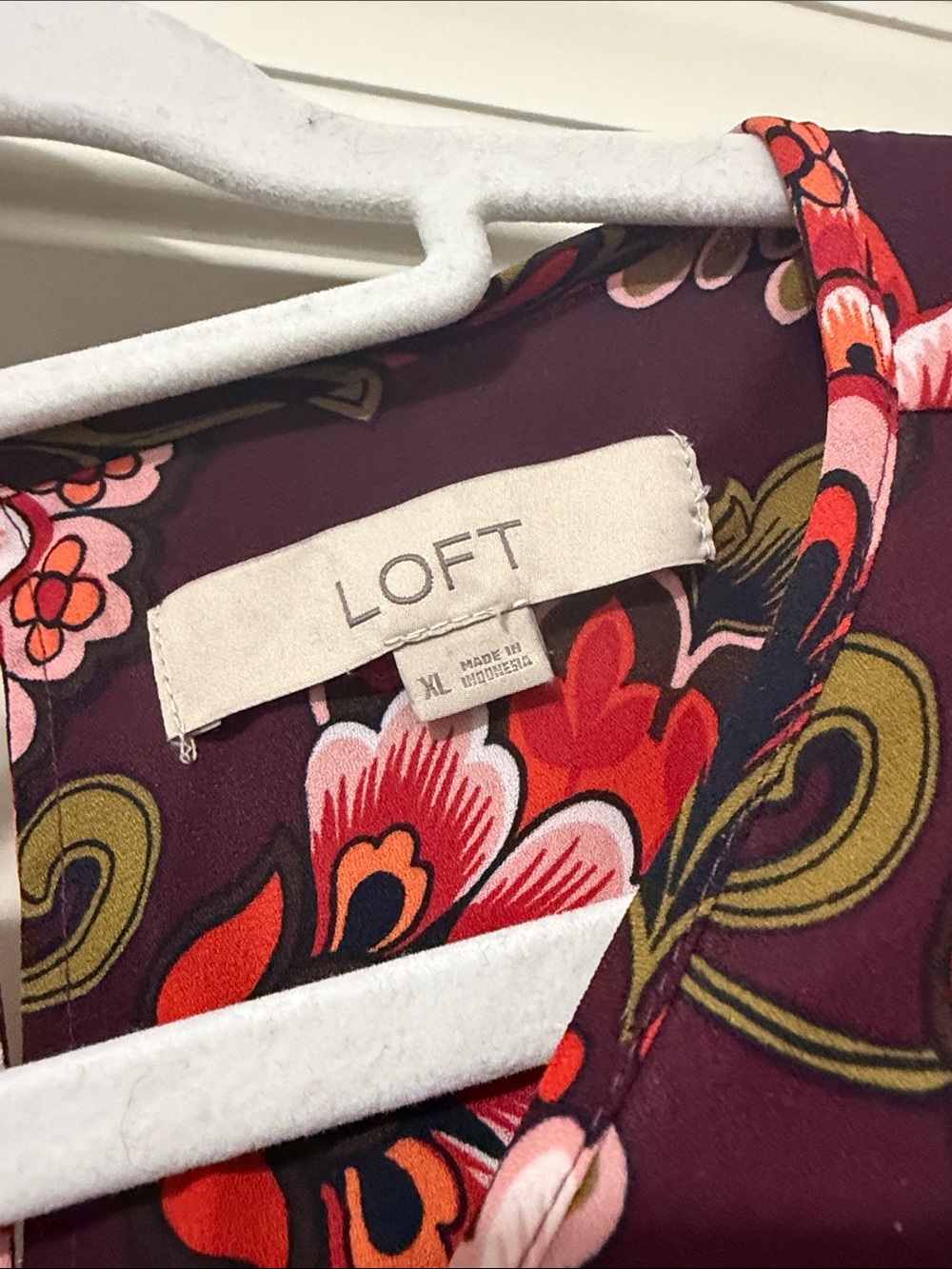 EUC Loft Ruffle Top Size XL - Picture 2 of 2